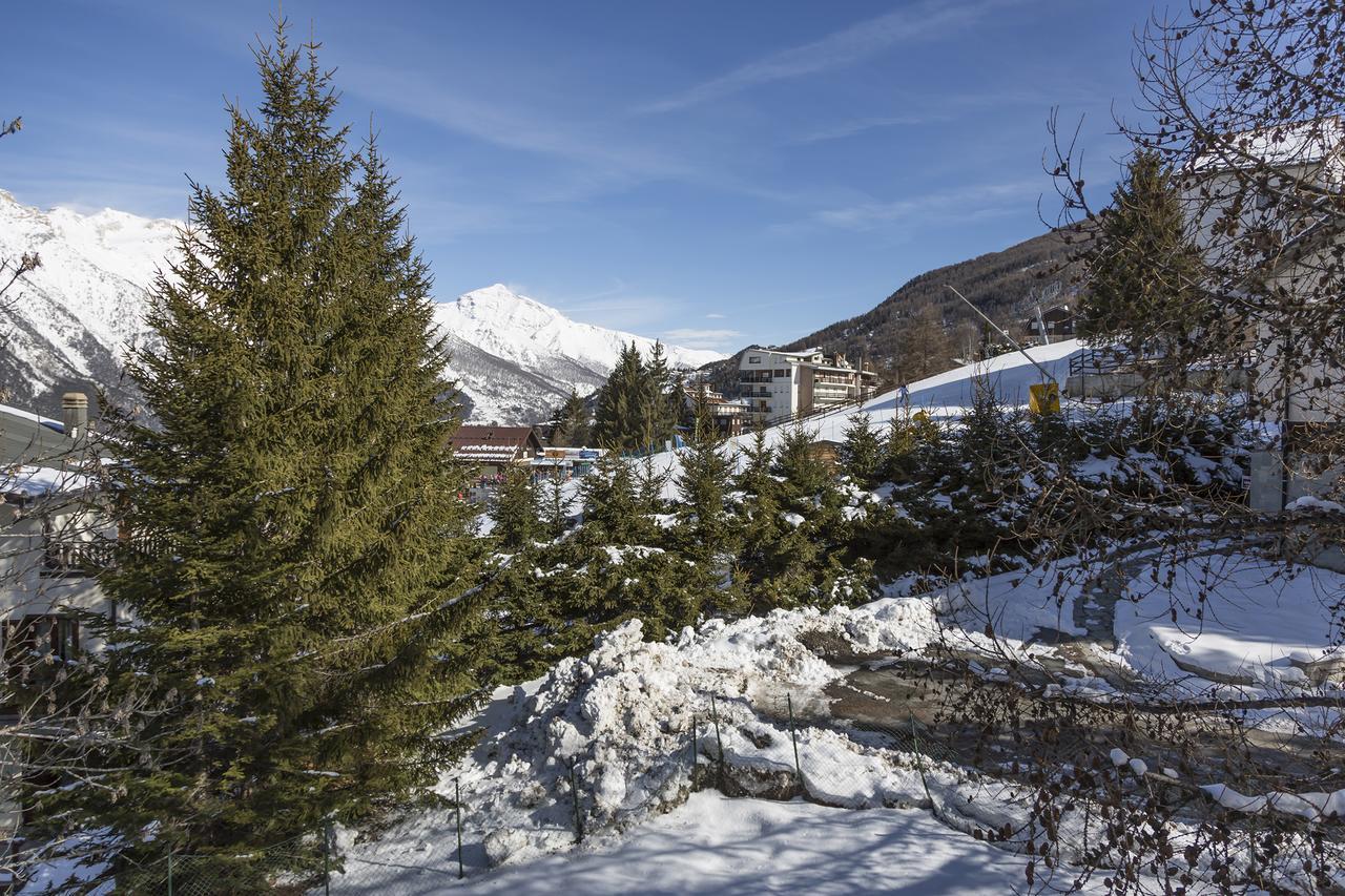 Hotel Clotes Oulx Buitenkant foto