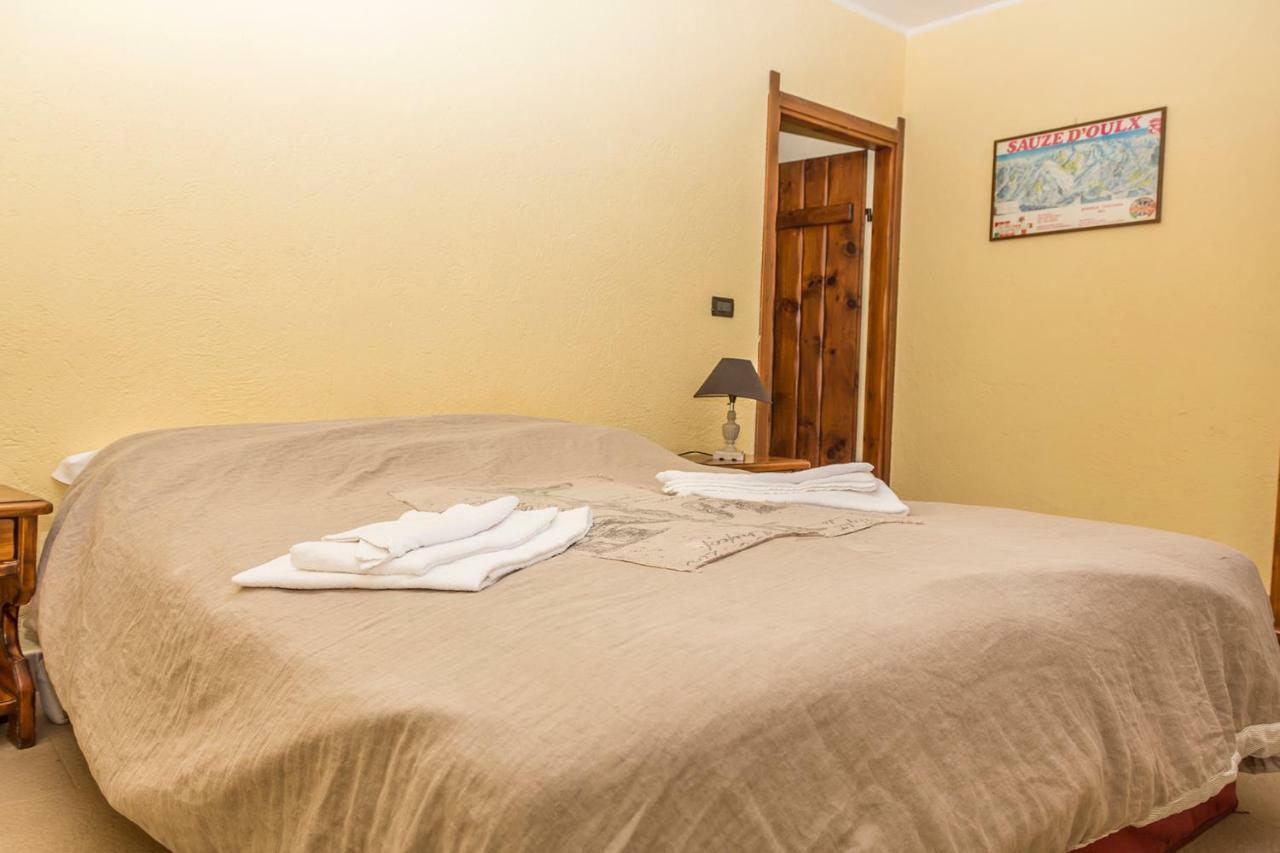 Hotel Clotes Oulx Buitenkant foto