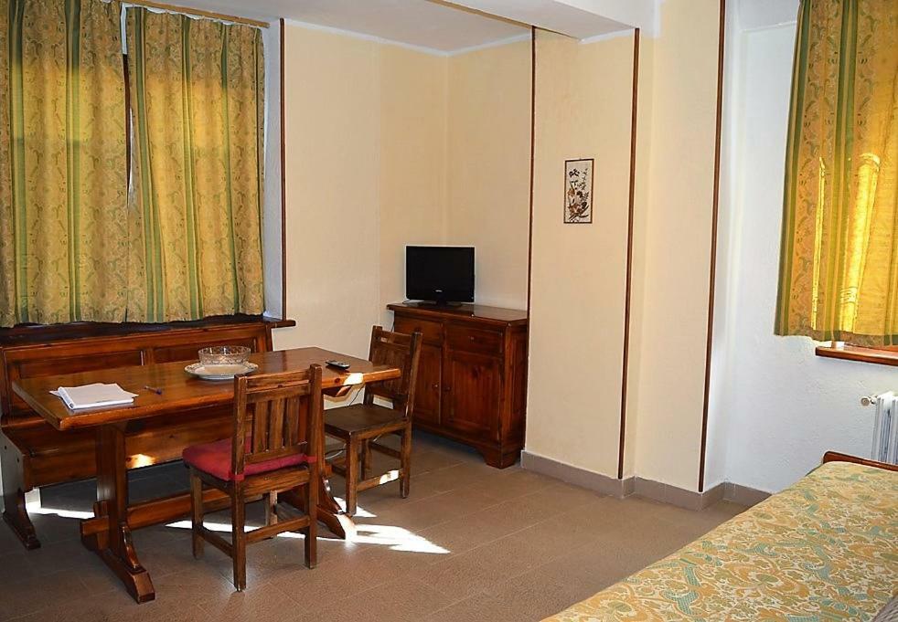 Hotel Clotes Oulx Buitenkant foto